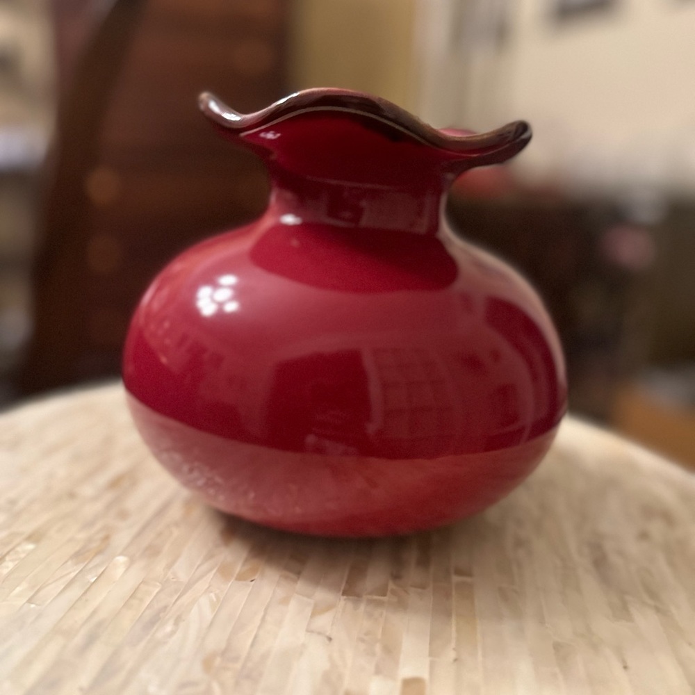 Southern Living Red Ruffled Edge Vase